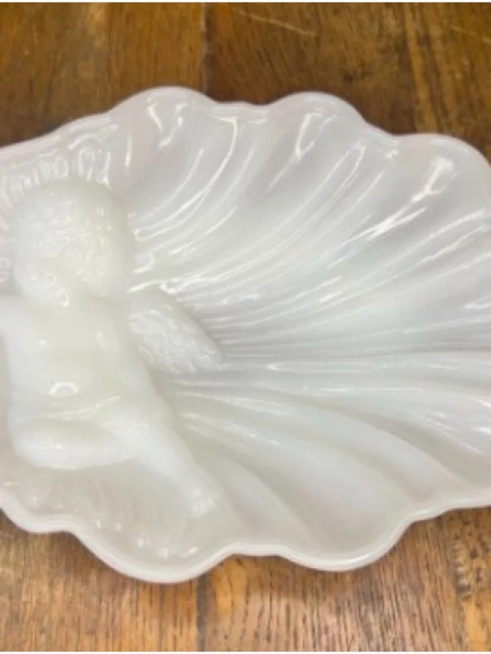 AVON SIGNED MILK GLASS TRINKET OR SOAP DISH